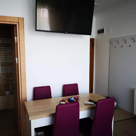 Solid House - 2 Etaj 7 Vedere Frontala Lac