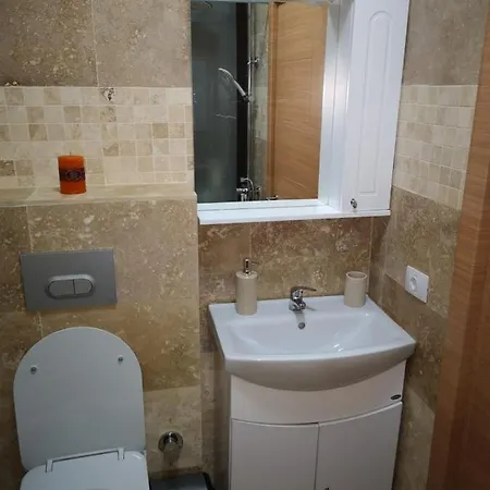 Solid House - 2 Etaj 7 Vedere Frontala Lac Apartment