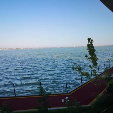 Solid House - 2 Etaj 7 Vedere Frontala Lac Apartment Mamaia