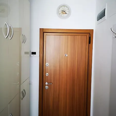 Apartment Solid House - 2 Etaj 7 Vedere Frontala Lac Mamaia