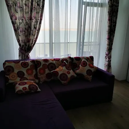 Solid House - 2 Etaj 7 Vedere Frontala Lac